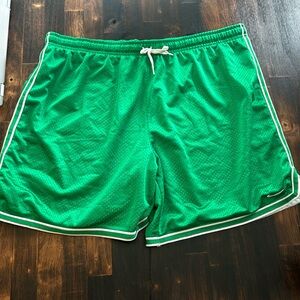 Nike shorts. Size XL green and white. Great condition.